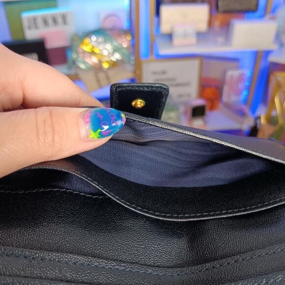 Vintage Gucci Dark Midnight Blue Wax Calf Leather Gold Turn Lock Wallet w/Box - Picture 15 of 16